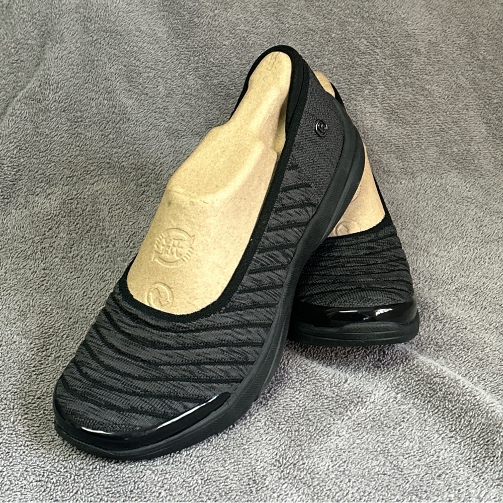 Bzees Black Slip-On Flats